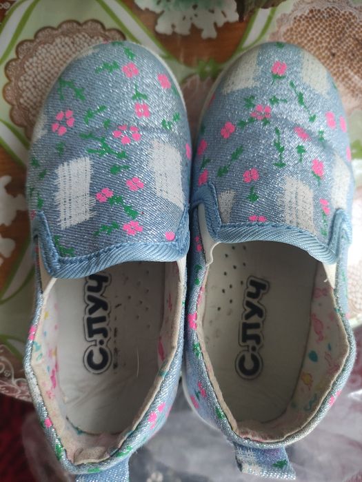 Мокасины, кеды, слипоны