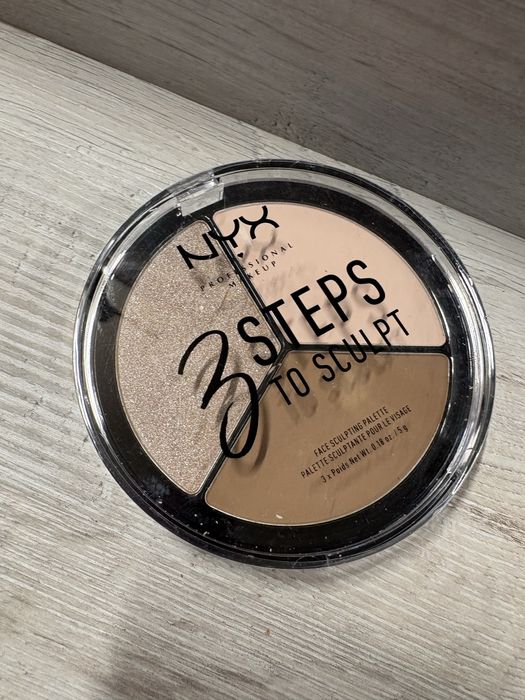 paleta do konturowania twarzy NYX