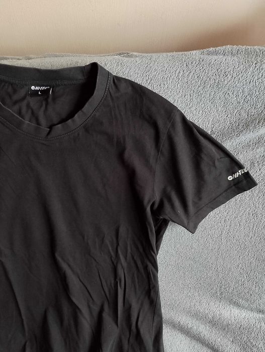 HI-TEC. 5 sztuk markowych koszulek.