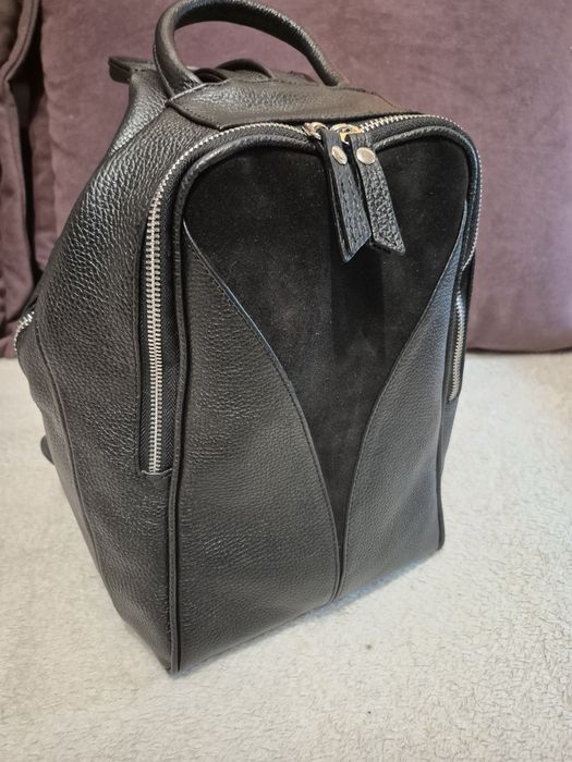 З натуральної шкіри, великий рюкзак.