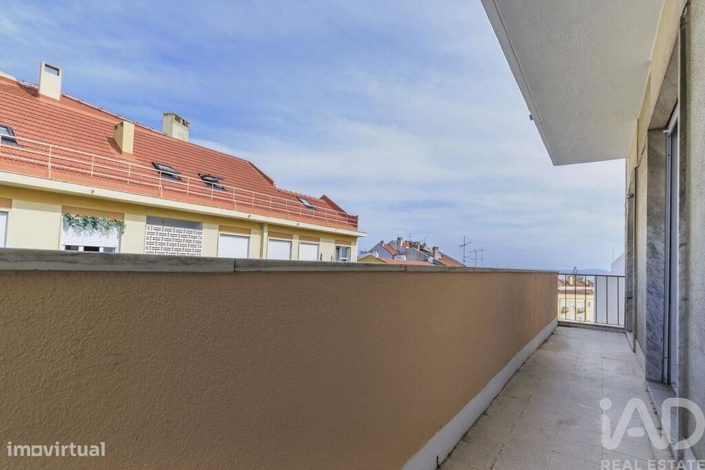 Apartamento T4 em Beato de 86 m2