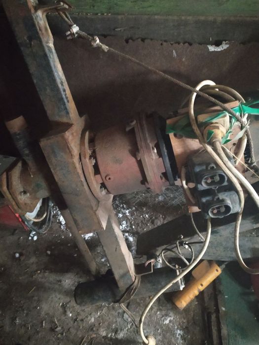 Продам малогабаритну бурову установку