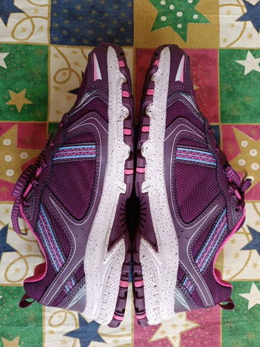 Жіночі кросівки Skechers trail.