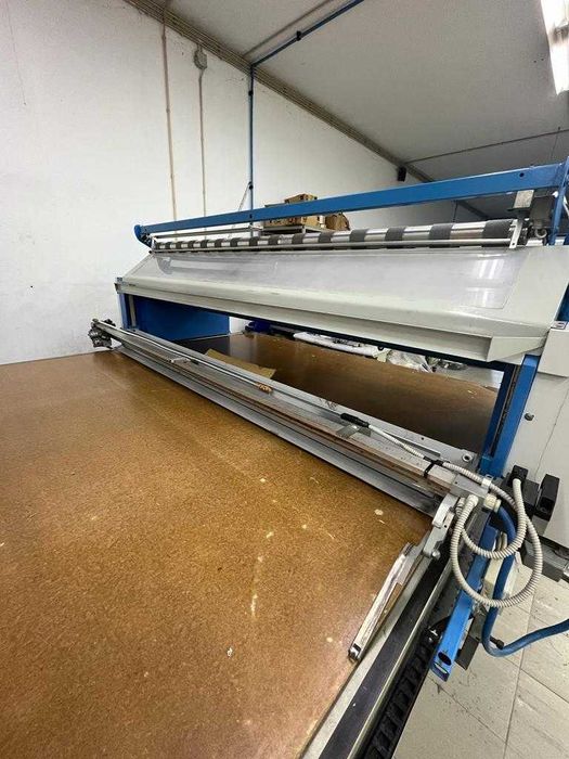 Carro de Estender Malha/Tecidos c/ Serra de Fita | Têxtil Industrial