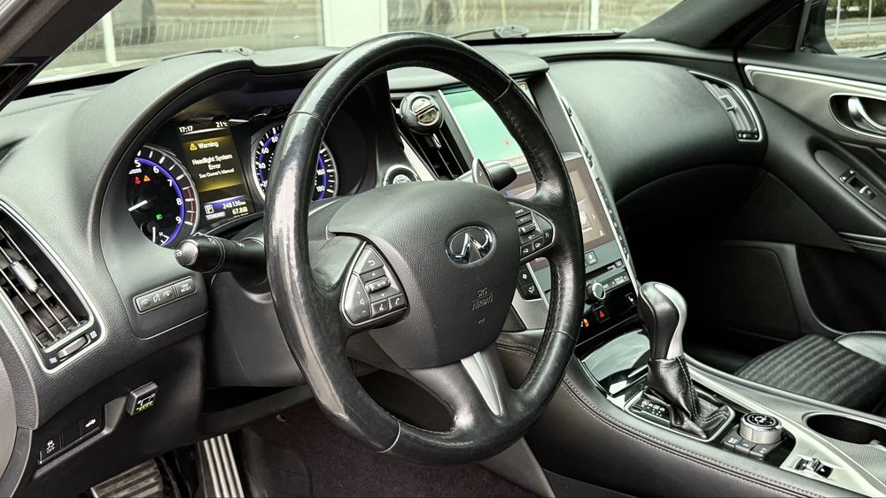 Продам Infiniti Q50   Полный привод 3,7 Газ/Бензин