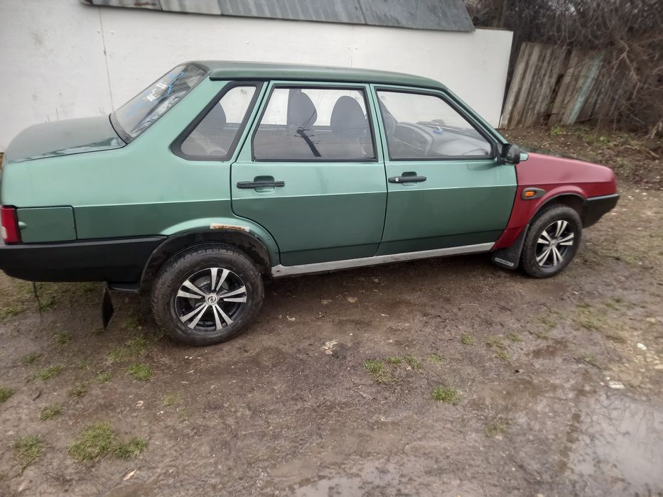 Продам машину Ваз 21099