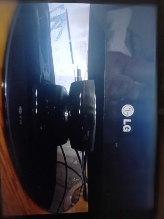 Tanio telewizor LG 32 całe dwa piloty