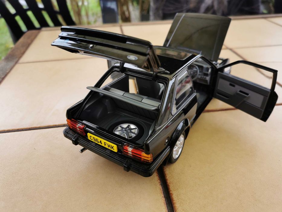 Ford Escort RS Sunstar 1:18 Full Open