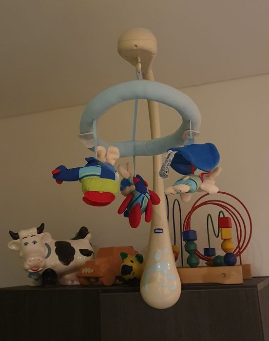 Mobile Chicco musical, giratório e com luz
