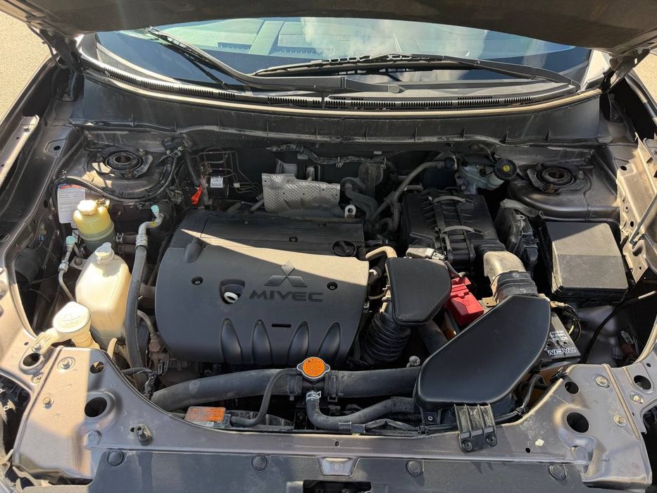 Mitsubishi Outlander XL 2012 року
