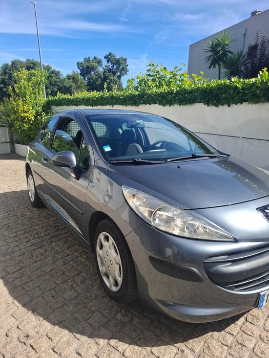 Peugeot 207  1.4 HDI em muito bom estado .