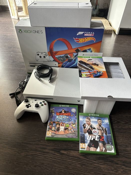 Xbox one s 500 GB stan bardzo dobry