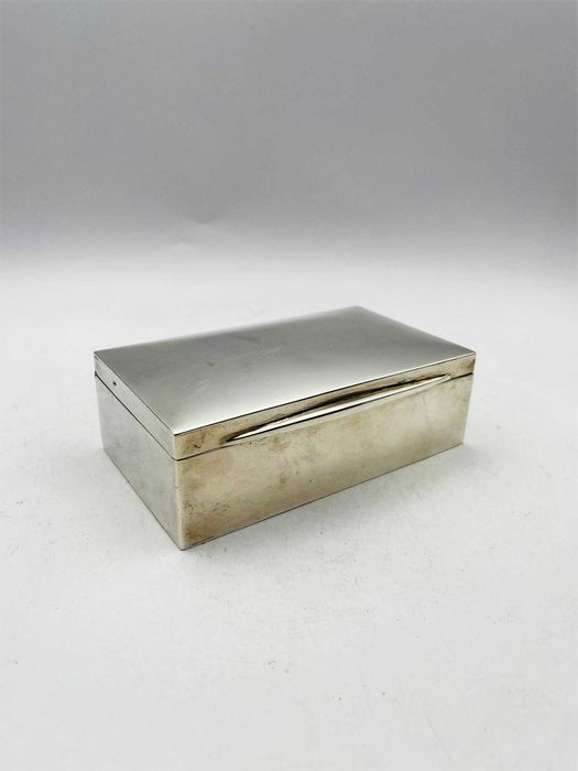 Caixa cigarreira em prata portuguesa antiga