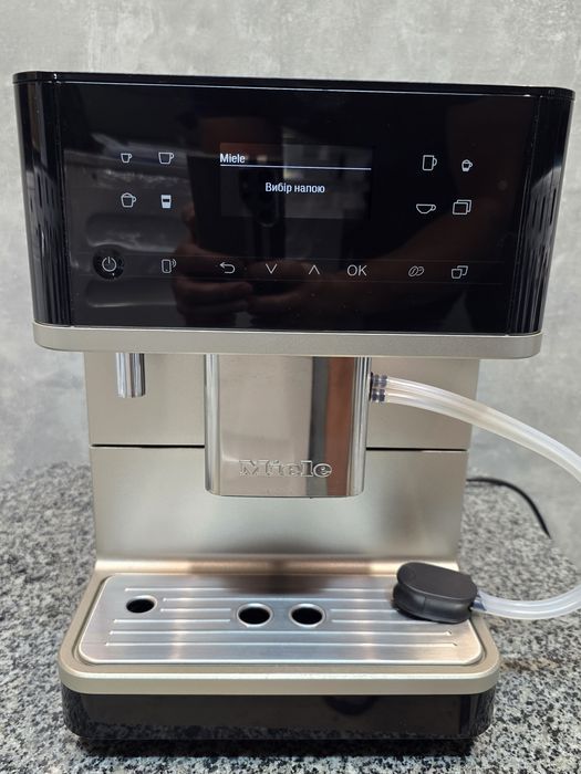 Новинка  крута кавомашина Miele CM 6560 з мінімальним пробігом