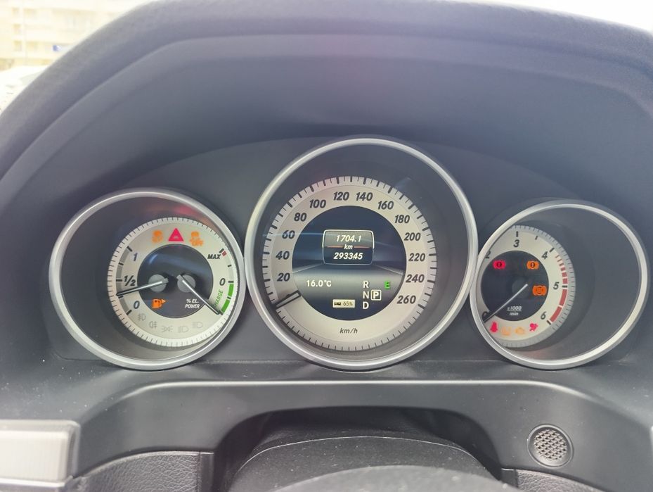 Mercedes E300 Híbrido gasóleo/elétrica 241cv A/T  7 marchas