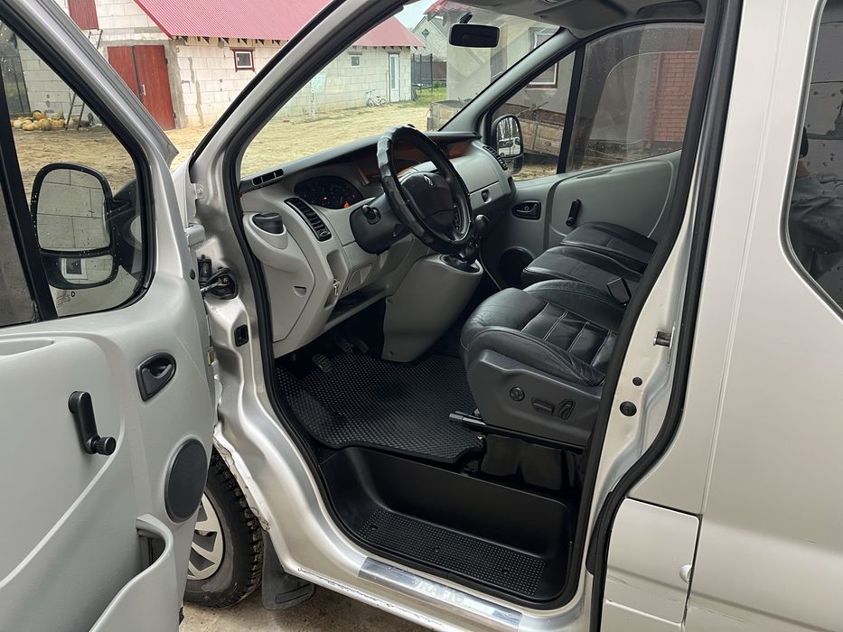 Продам Renault trafic 1.9 коротка база 6. передач