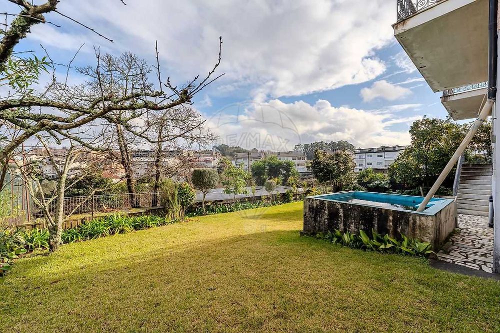 Moradia T5 à venda em Braga