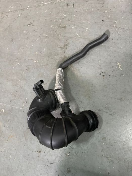 Tubo do turbo Mercedes w204