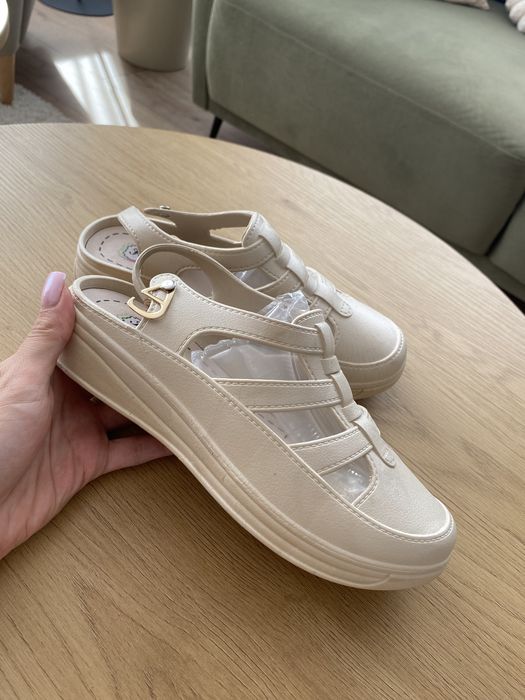 Nowe buty ortopedyczne