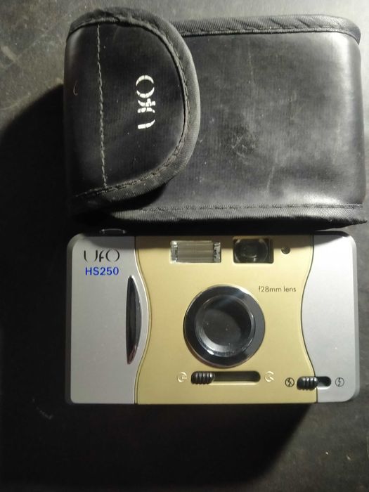 продам плівковий фотоапарат уфо