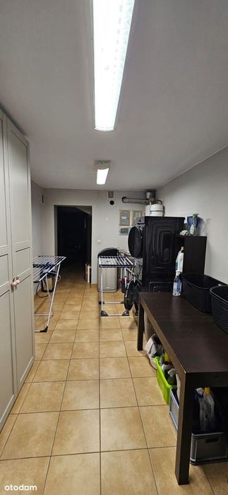 Dom szeregowy z garażem i klimatyzacją, 180 m² w CENTRUM + 2 garaże