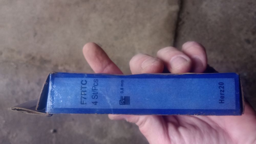 Свеча зажигания F7RTC