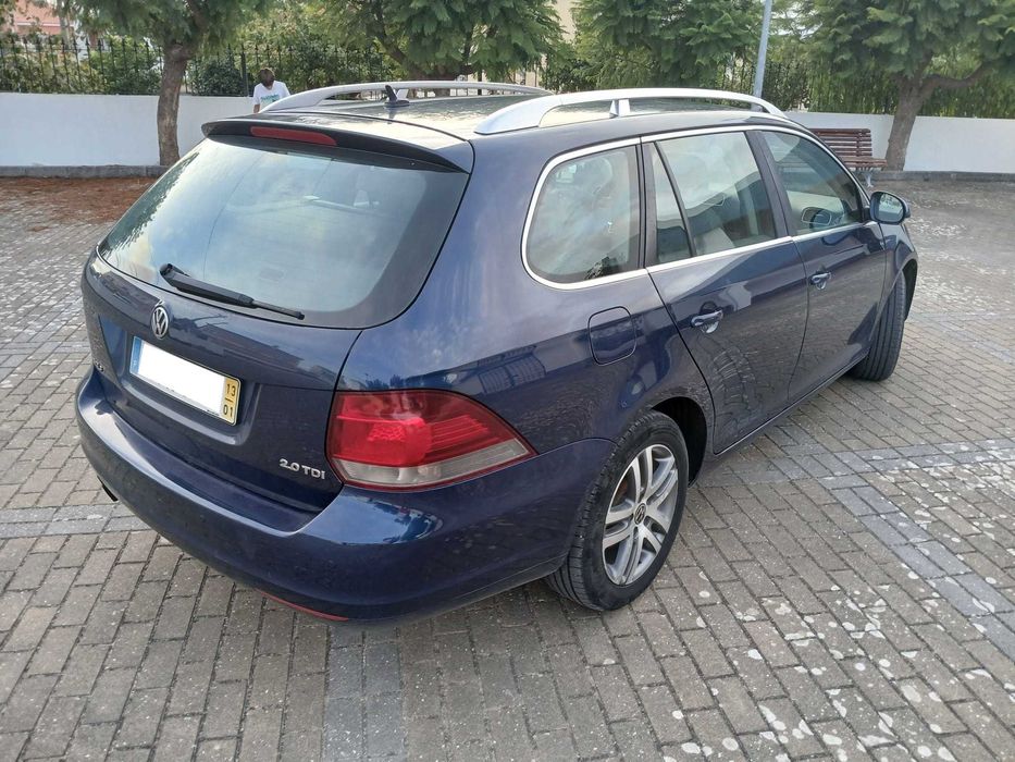 VW Golf Variant 2.0 TDi Confortline DSG 140 cv