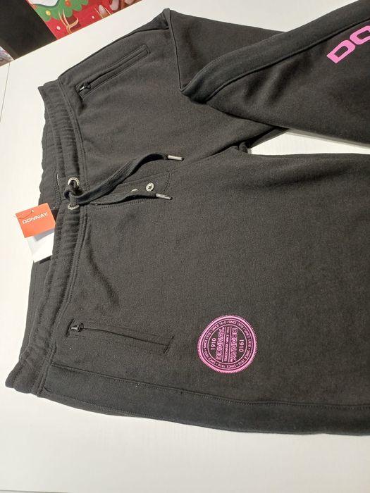 Nowe spodnie dresowe damskie Donnay rozm 52/54.