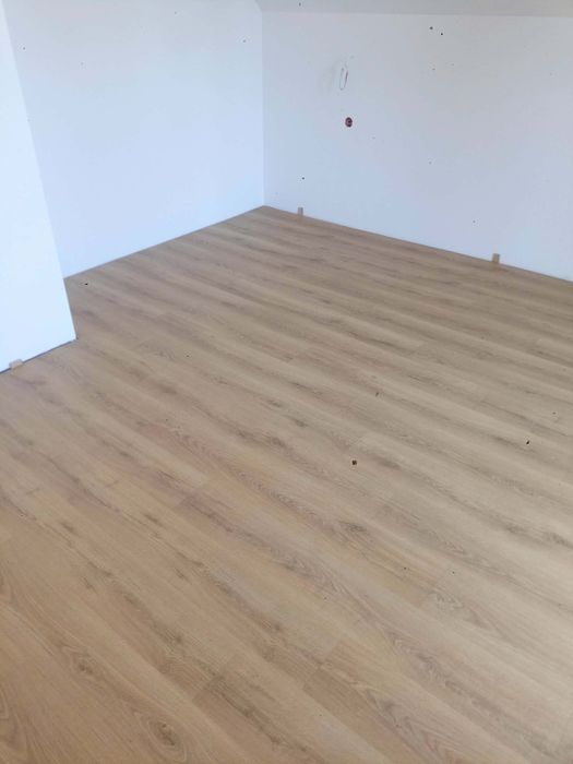 Dębowe panele podłogowe nowe