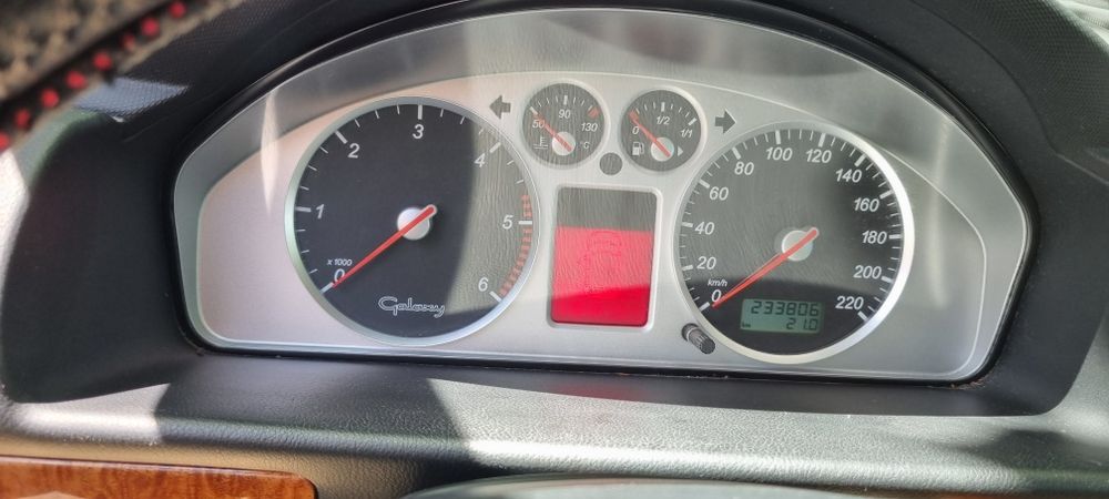 Ford Galaxy 1,9 115cv