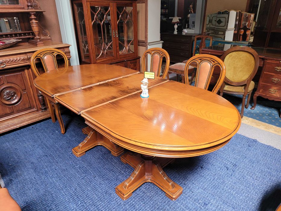 Mesa em madeira maciça - extensível - óptimo estado - Só a mesa
