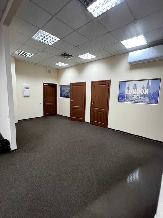 Офіс в БЦ, 127 м.кв., 4 кабінета, кухня, генератор, Поділ, власник