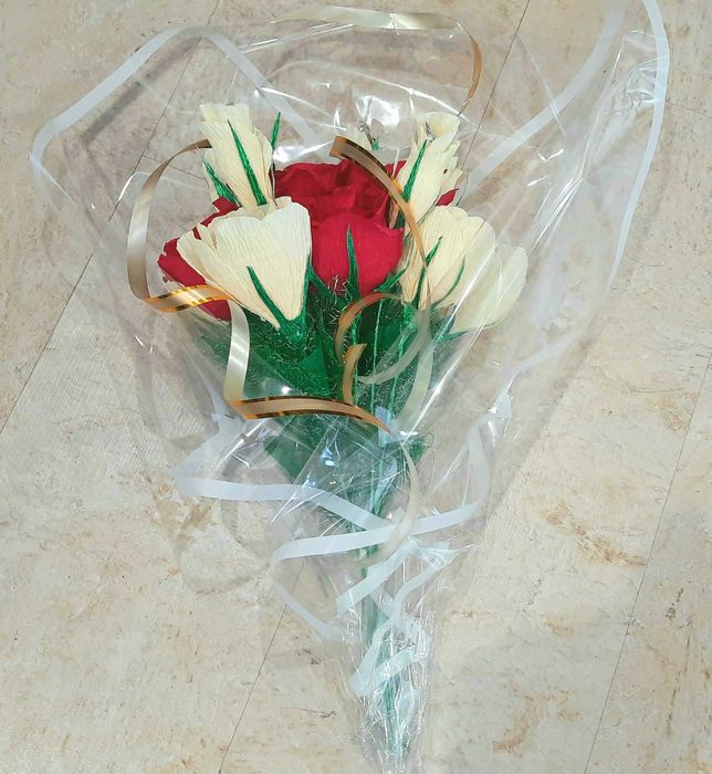 Букети ручної роботи. Квіти з цукерками. Оригінальний подарунок/