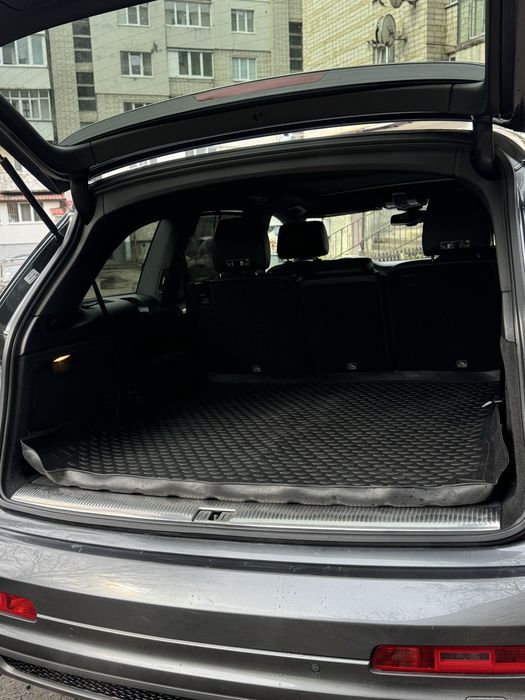 Audi Q7 продам 2015