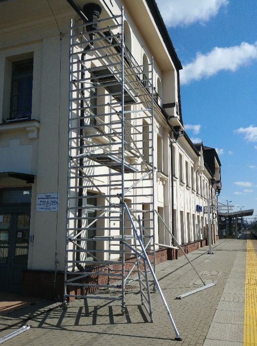 Wynajem rusztowania aluminiowe przejezdne jezdne od 7 zł za metr.