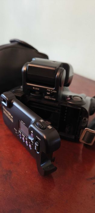 Fuji FZ-3000 Zoom Date - Analógica- IMPECÁVEL