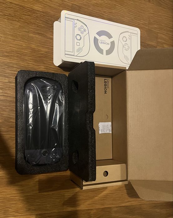 Legion Go S 32GB RAM Z1 Extreme 1TB armazenamento com EXTRAS