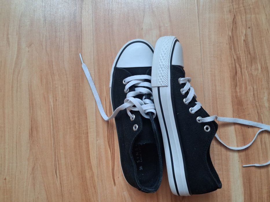 Trampki sinsay 36