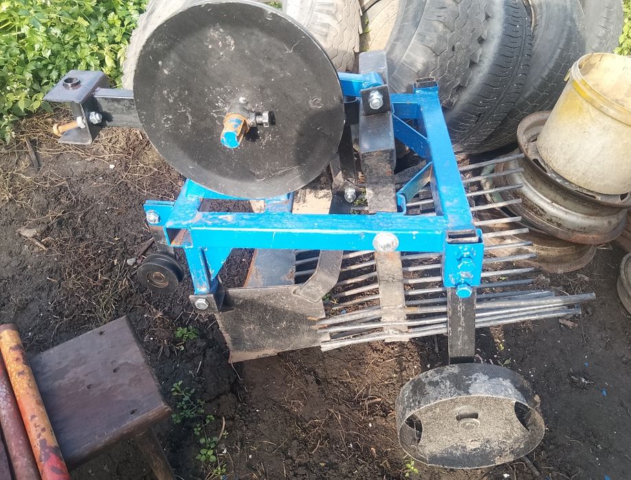 Копач мотоблочний