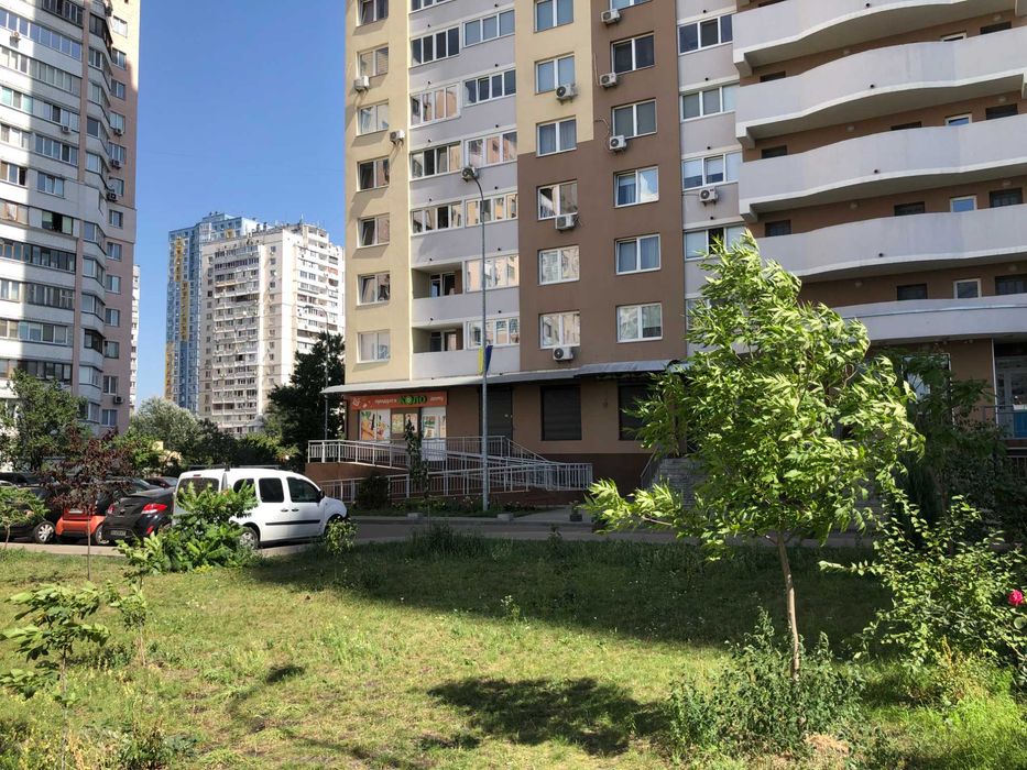 Комерційне приміщення в оренду 70м2  м. Київ, вул. Соломії Крушельницької, 15-В