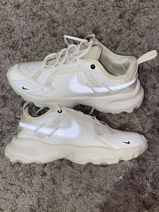 Кросівки Nike TC 7900