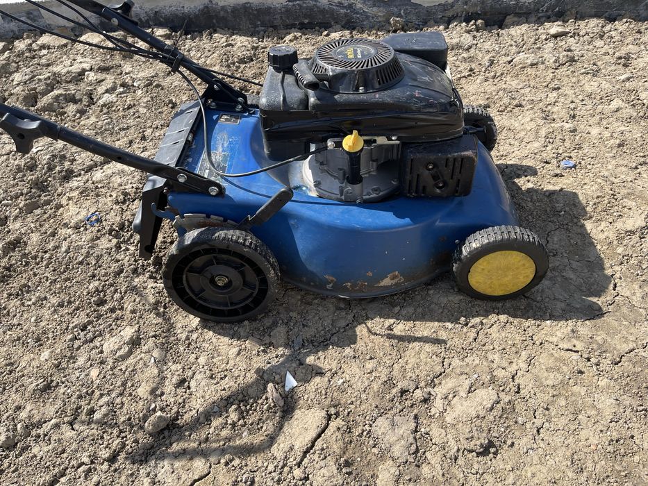 Продам бензокосарку Einhell