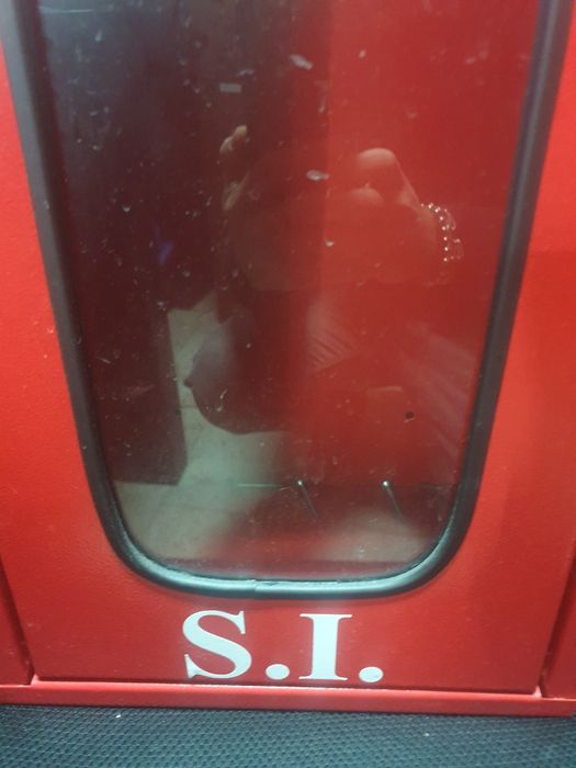 Caixa metalica de extintor nova