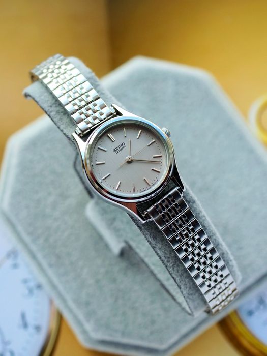 Seiko quartz damski zegarek japonski używany oryginalny ładny stan