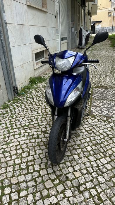 Honda vision 2013 troco Carnide • OLX.pt