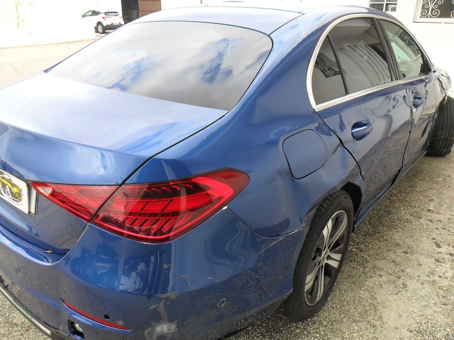 Mercedes-Benz C 220 D Avantegarde Auto 200cv