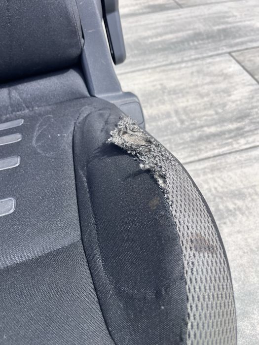 Fotele Citroen Berlingo cena za komplet