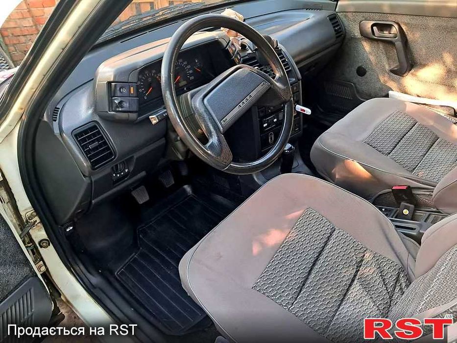 Автомобіль ВАЗ-2110