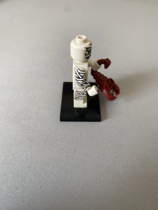 LEGO Minifigures Series 3 - Mummy (8803-08)