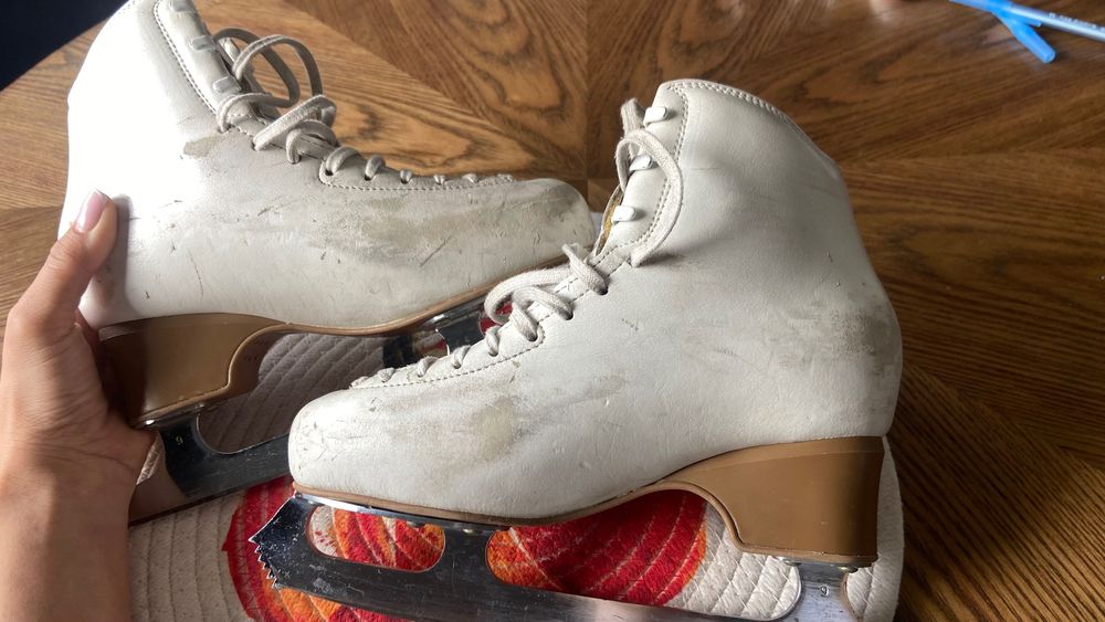 Sprzedam łyżwy rozmiar 35-36 Edea Overture 24.0 z płożą Ultima Mark IV